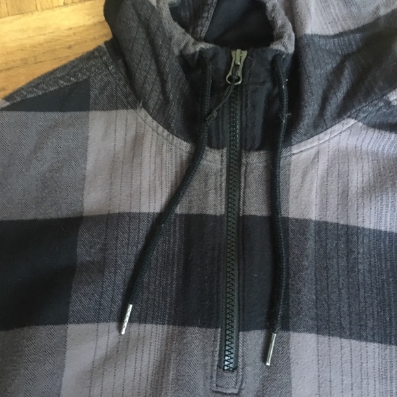 The North Face plaid pullover - Picture 4 of 8